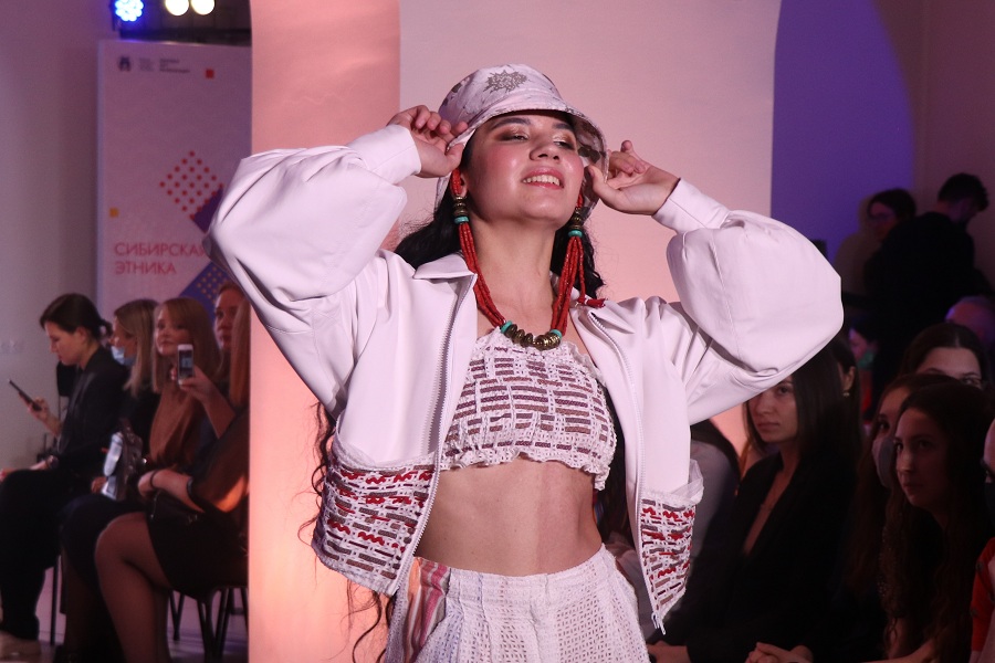 ������ ���-���������� ������� ����� ���������� �������������� ��������� ������� � �������� ���������� ������