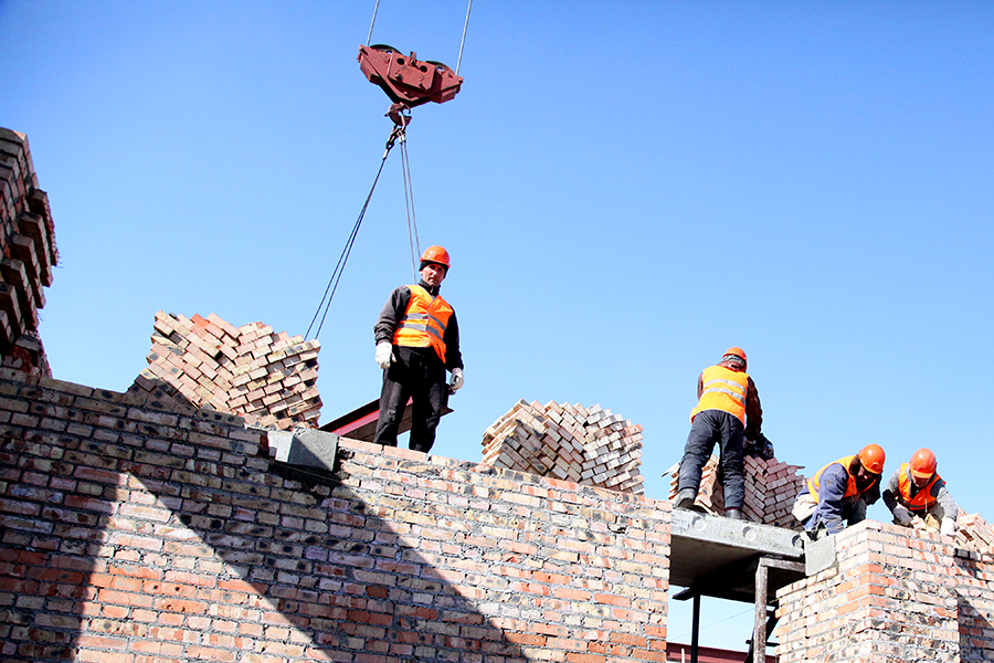 В рамках партпроекта в ОмГТУ продолжается строительство бассейна В рамках партпроекта в ОмГТУ продолжается строительство бассейна