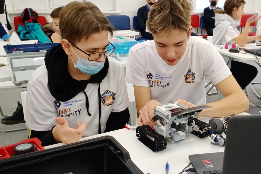 В Омском политехе прошел киберфестиваль идей и технологий В Омском политехе прошел киберфестиваль идей и технологий