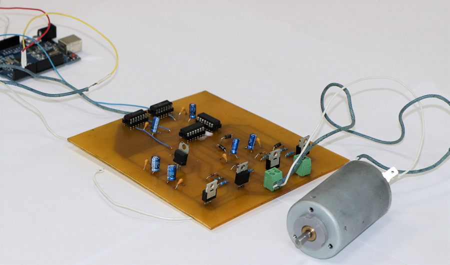 Политехники занимаются разработкой системы управления специального поворотного устройства для дистанционного переключения разъединителей Политехники занимаются разработкой системы управления специального поворотного устройства для дистанционного переключения разъединителей