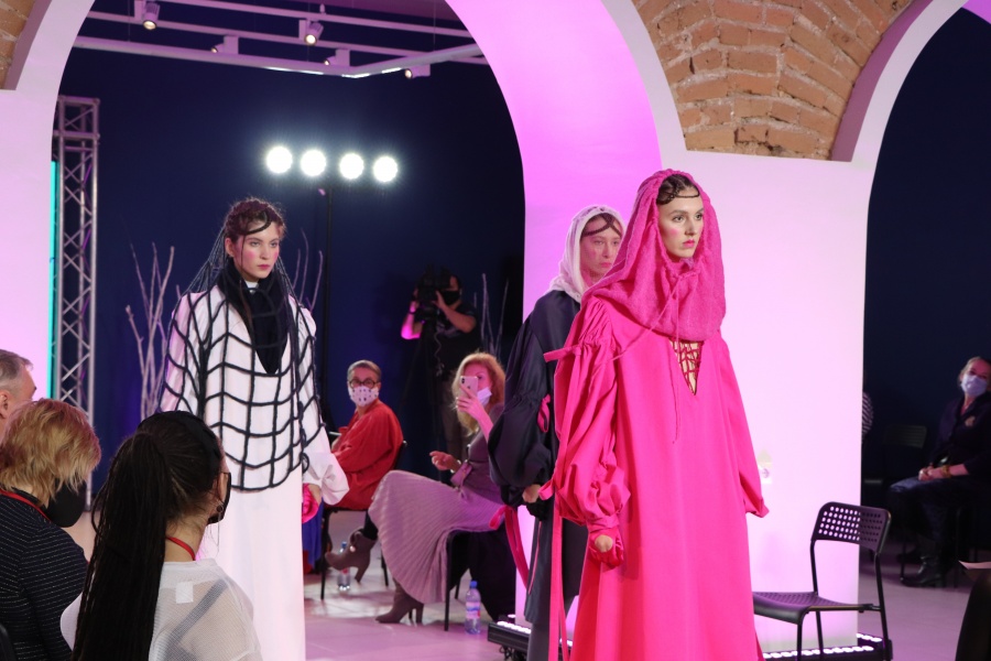 ������ ���-���������� ������� ����� �������������� ��������� ������� � �������� ���������� ������