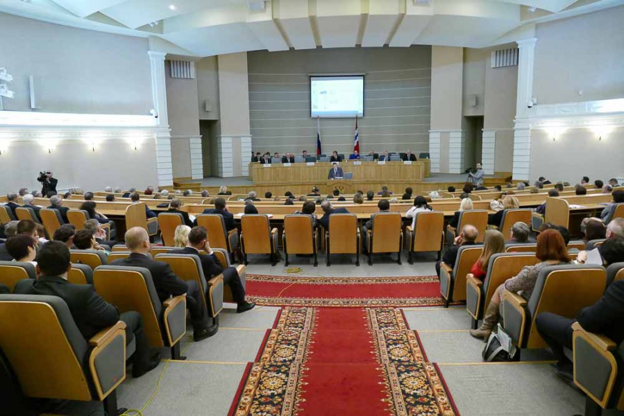 В Правительстве Омской области заслушали доклад о работе волонтёров ОмГТУ В Правительстве Омской области заслушали доклад о работе волонтёров ОмГТУ