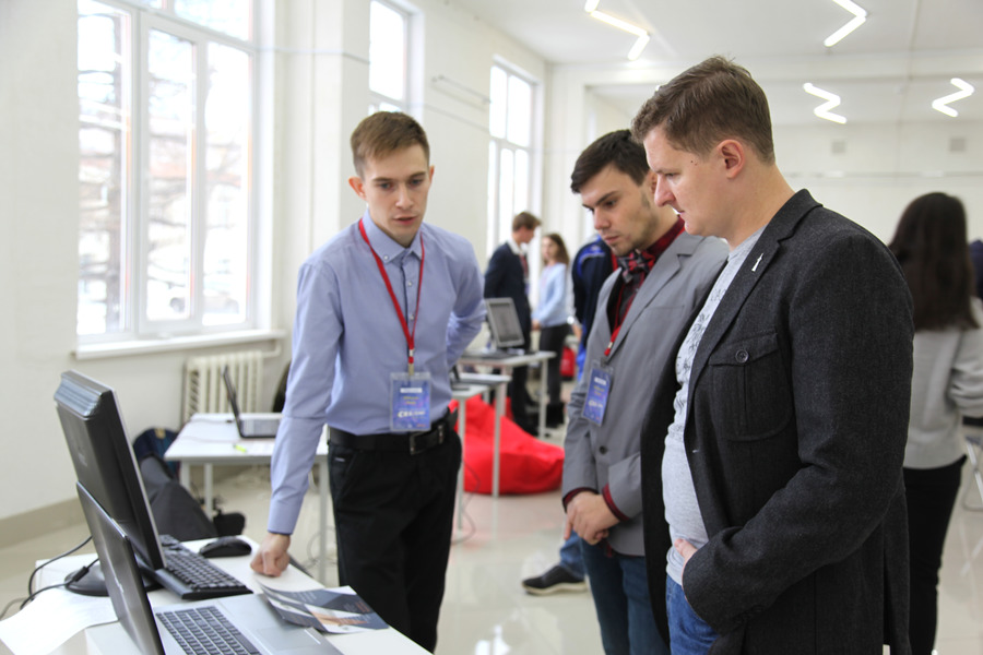 ОмГТУ выделил 5 000 000 рублей на разработку инновационных проектов ОмГТУ выделил 5 000 000 рублей на разработку инновационных проектов