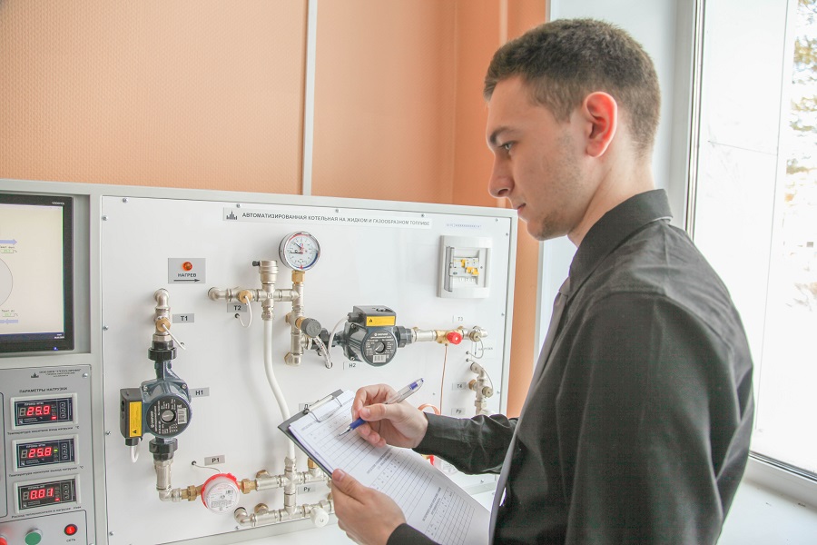 Студенты ОмГТУ будут обучаться на новом оборудовании Студенты ОмГТУ будут обучаться на новом оборудовании