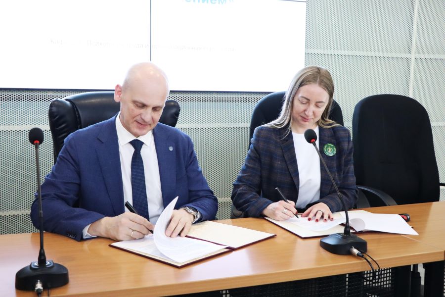 Психологическая помощь бойцам СВО и их семьям: в университете стартовала программа «Обучение служением» Психологическая помощь бойцам СВО и их семьям: в университете стартовала программа «Обучение служением»