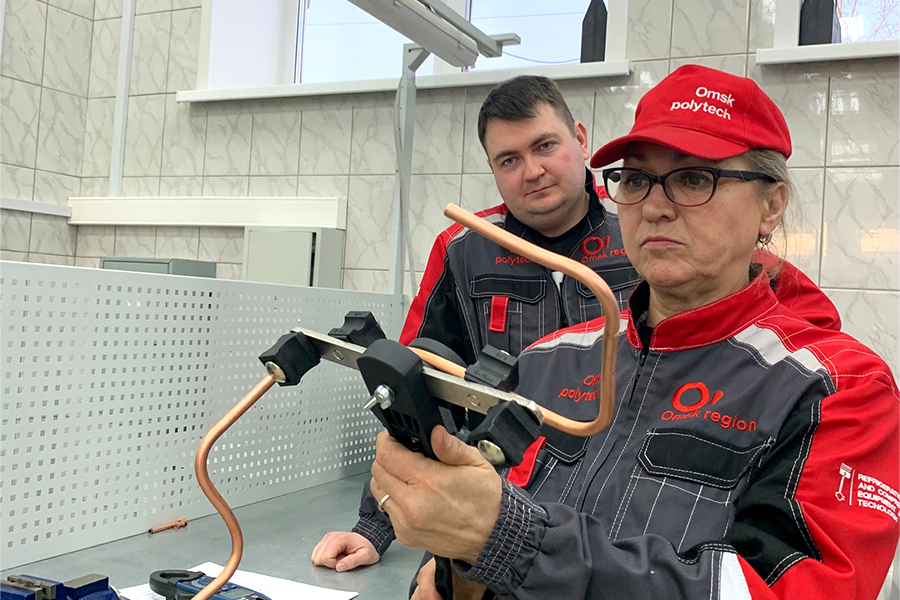 Первый выпуск граждан предпенсионного возраста специальной программы обучения в ОмГТУ Первый выпуск граждан предпенсионного возраста специальной программы обучения в ОмГТУ