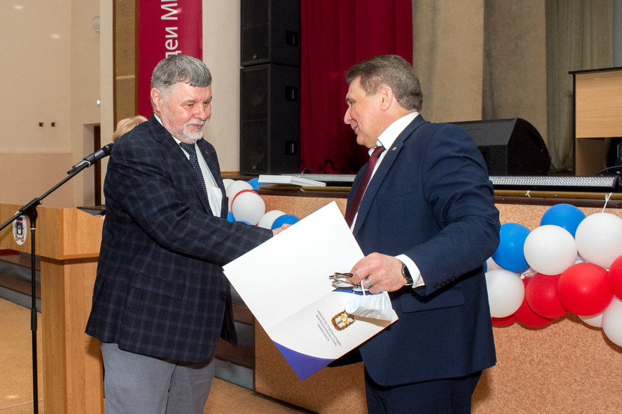 Сотрудники ОмГТУ отмечены грамотами и благодарственными письмами от Минспорта Омской области Сотрудники ОмГТУ отмечены грамотами и благодарственными письмами от Минспорта Омской области