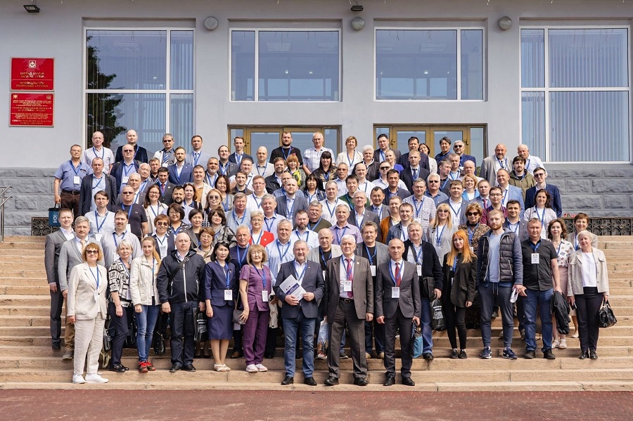 Политехники представили новые образовательные стандарты учебных курсов по безопасности систем искусственного интеллекта Политехники представили новые образовательные стандарты учебных курсов по безопасности систем искусственного интеллекта