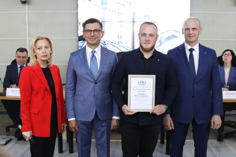 Студенты Омского политеха встретились с депутатами Государственной Думы Студенты Омского политеха встретились с депутатами Государственной Думы