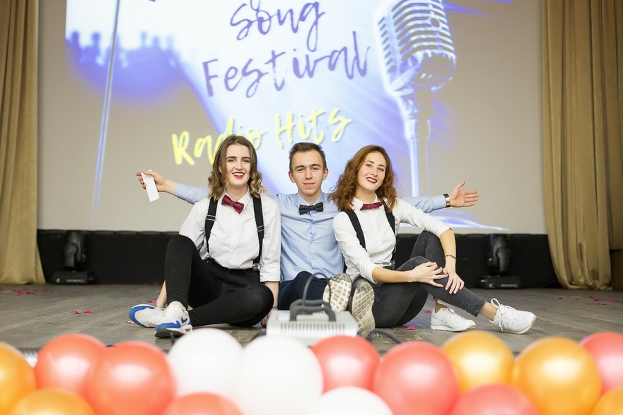 От Фрэнка Синатры до Guns N’ Roses: в ОмГТУ прошел музыкальный фестиваль От Фрэнка Синатры до Guns N’ Roses: в ОмГТУ прошел музыкальный фестиваль