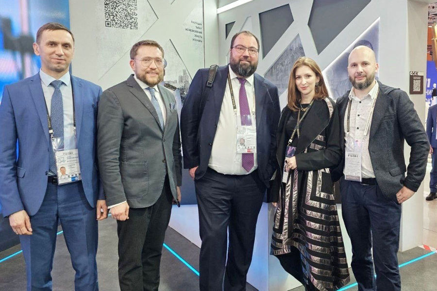 ОмГТУ представил свою разработку на стенде выставки «Россия» в Москве ОмГТУ представил свою разработку на стенде выставки «Россия» в Москве