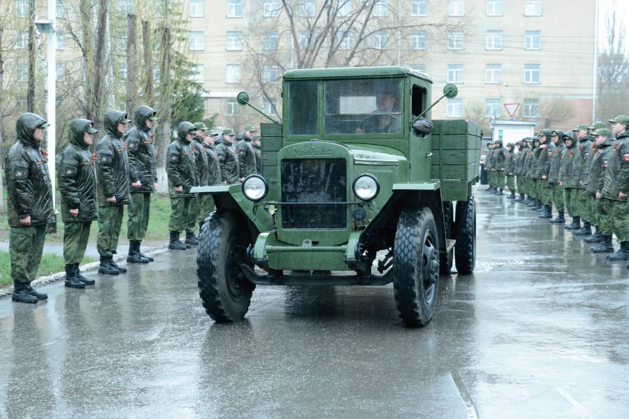 ОмГТУ провел патриотическую акцию «Автомобили Победы» ОмГТУ провел патриотическую акцию «Автомобили Победы»