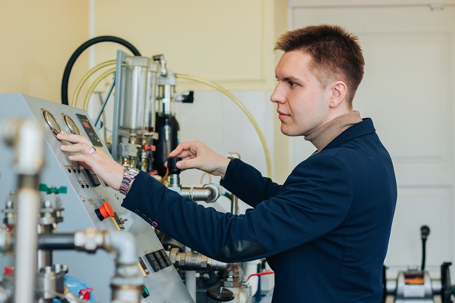 Омский политех в числе лучших вузов страны предметного рейтинга RAEX Омский политех в числе лучших вузов страны предметного рейтинга RAEX