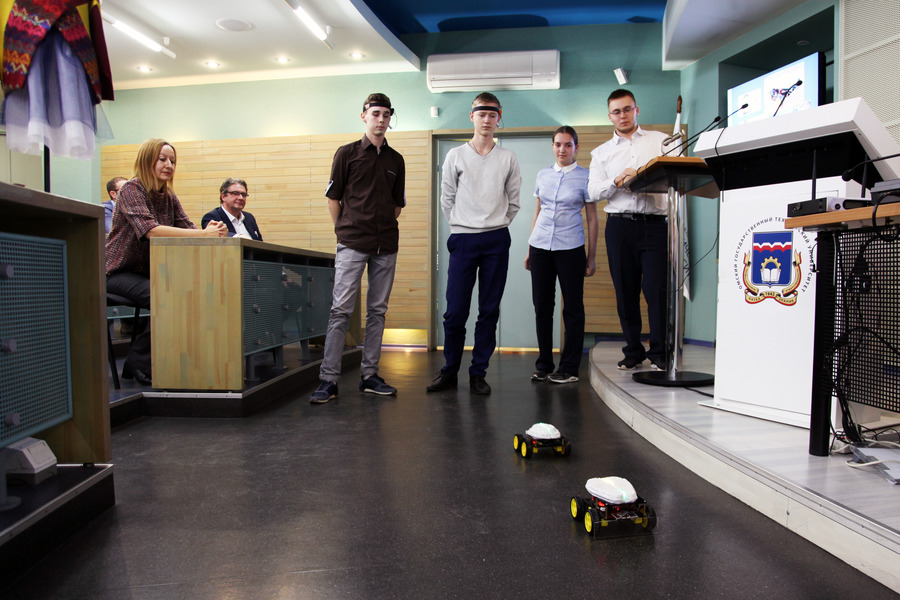 В опорном вузе прошла презентация проектов "Политехнической академии ОмГТУ" В опорном вузе прошла презентация проектов "Политехнической академии ОмГТУ"