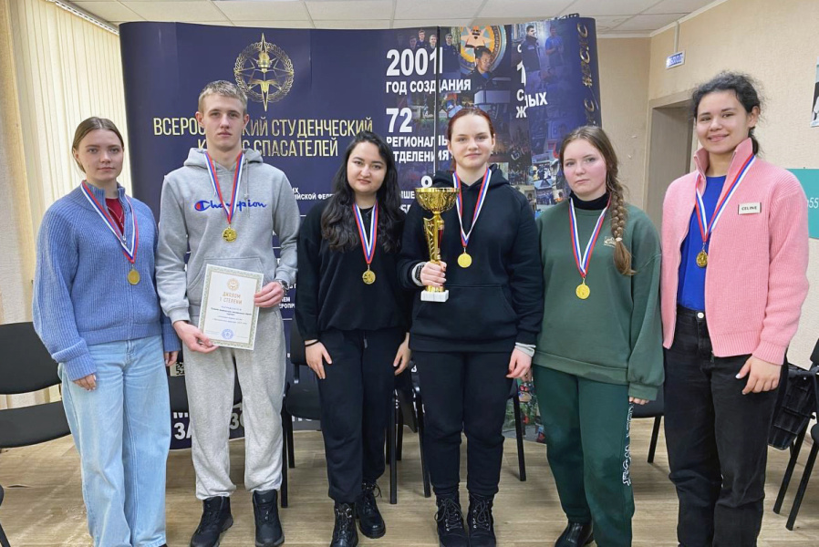 Спасательный отряд ОмГТУ – победитель Крещенского турнира Спасательный отряд ОмГТУ – победитель Крещенского турнира