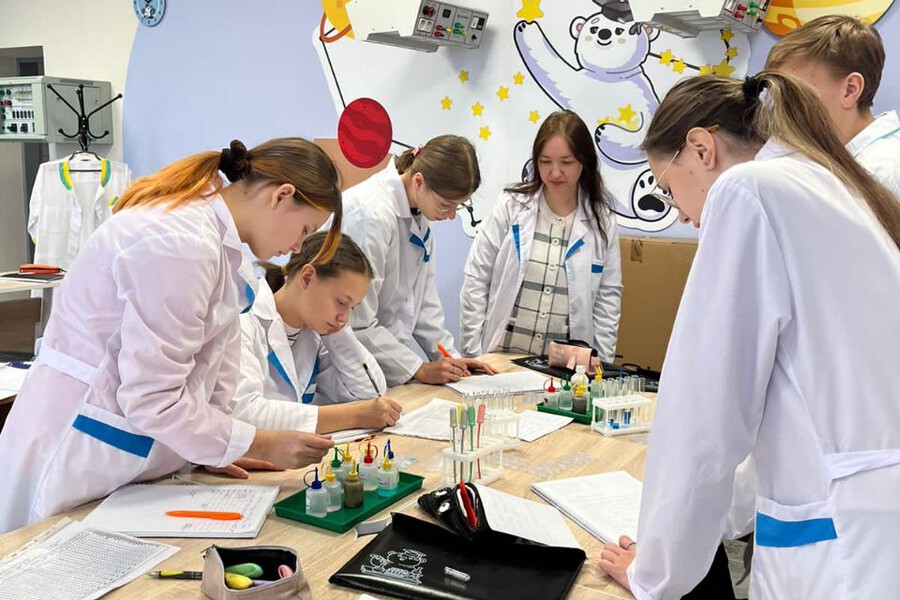 Сотрудники Омского политеха провели образовательные смены в Чукотском округе Сотрудники Омского политеха провели образовательные смены в Чукотском округе