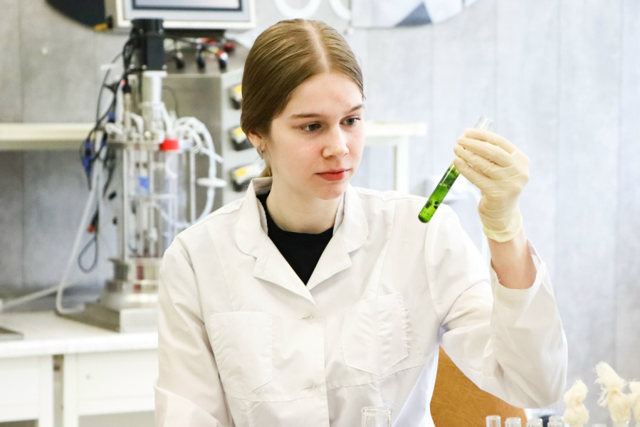 Обучающиеся получат по полмиллиона рублей на проведение научных исследований Обучающиеся получат по полмиллиона рублей на проведение научных исследований