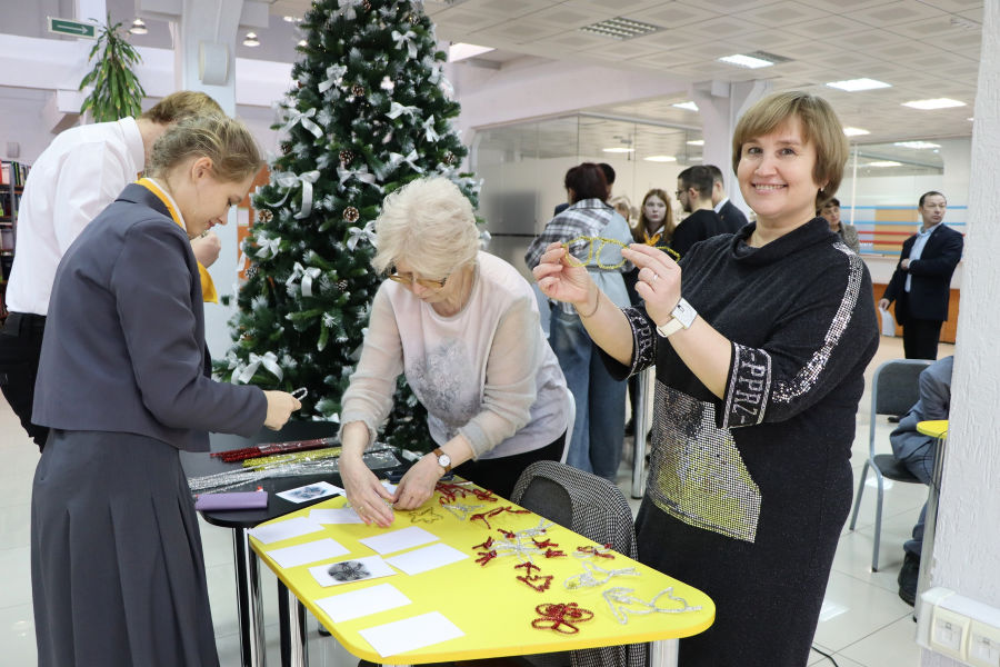 Абитуриенты погрузились в мир технологий на Инженерной елке в политехе Абитуриенты погрузились в мир технологий на Инженерной елке в политехе