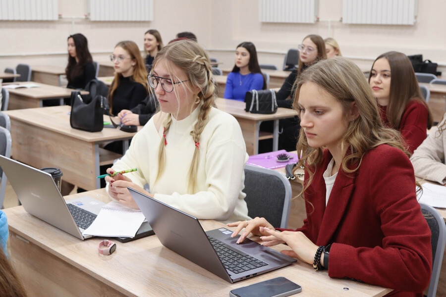 О науке: в ОмГТУ состоялись практические конференции О науке: в ОмГТУ состоялись практические конференции