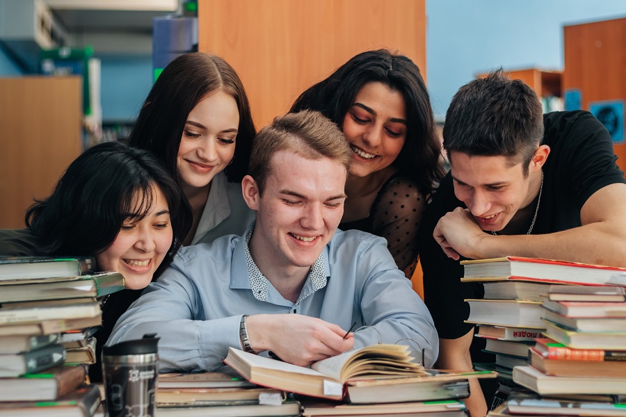 Колледж Омского политеха отмечает праздник – День среднего профессионального образования Колледж Омского политеха отмечает праздник – День среднего профессионального образования