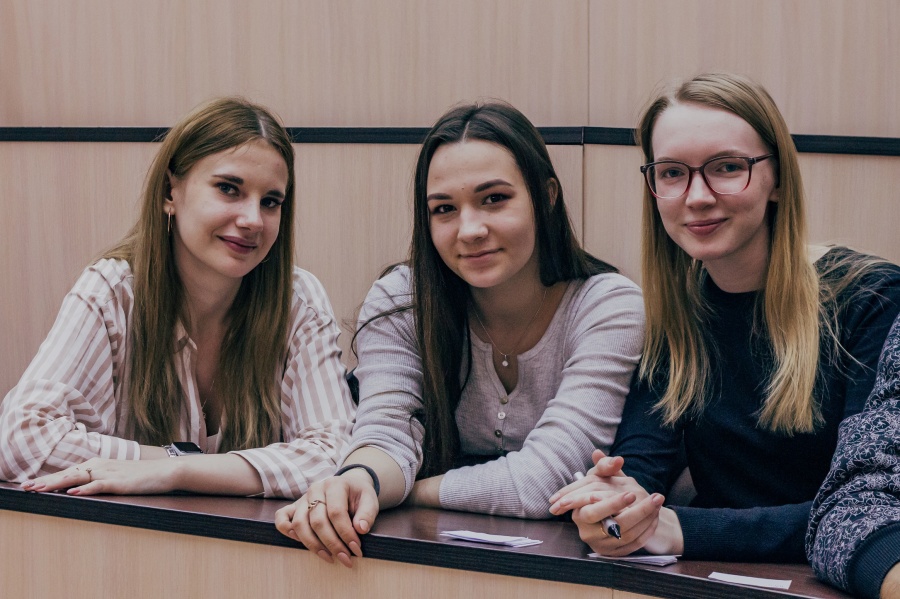 Первокурсники-высокобалльники ОмГТУ получат надбавку к стипендии в новом учебном году Первокурсники-высокобалльники ОмГТУ получат надбавку к стипендии в новом учебном году