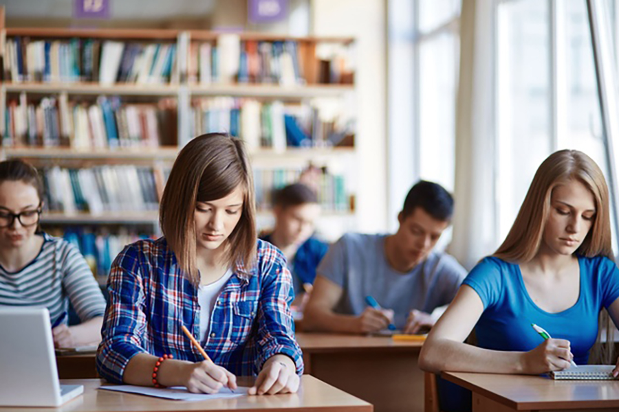 Аспиранты и студенты ОмГТУ получат дополнительную финансовую поддержку в новом учебном году Аспиранты и студенты ОмГТУ получат дополнительную финансовую поддержку в новом учебном году