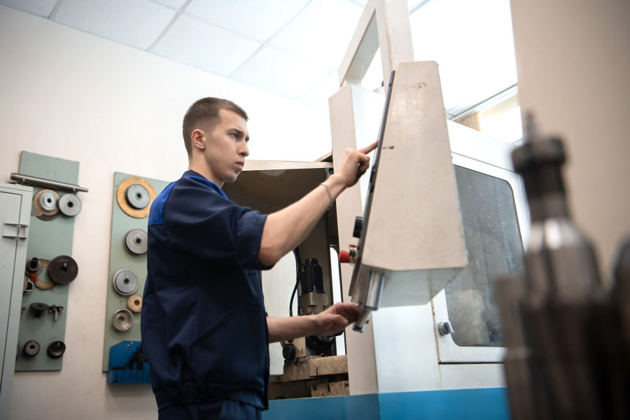 Курс на импортозамещение: как Омский политех решает задачи замещения иностранных комплектующих Курс на импортозамещение: как Омский политех решает задачи замещения иностранных комплектующих