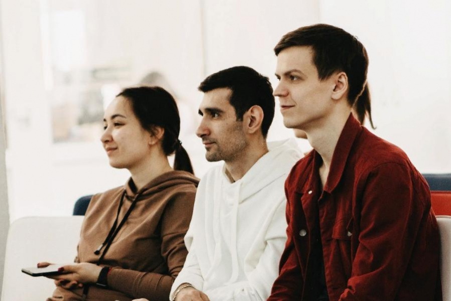 Омская Арт-резиденция «прокачала» омичей на образовательной программе «Сделано!» Омская Арт-резиденция «прокачала» омичей на образовательной программе «Сделано!»