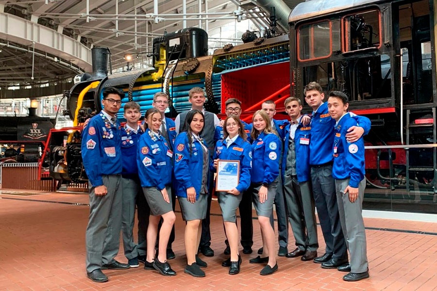 Знамя Всероссийского трудового проекта передано студенческому отряду ОмГТУ Знамя Всероссийского трудового проекта передано студенческому отряду ОмГТУ