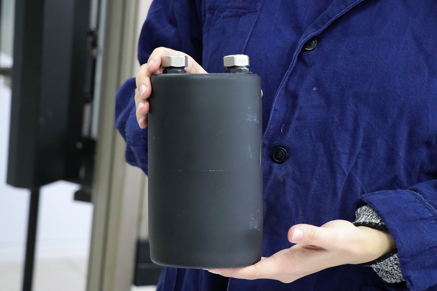 В ОмГТУ создали первый прототип перерабатываемой тары для транспортировки горюче-смазочных материалов в районы Арктики В ОмГТУ создали первый прототип перерабатываемой тары для транспортировки горюче-смазочных материалов в районы Арктики