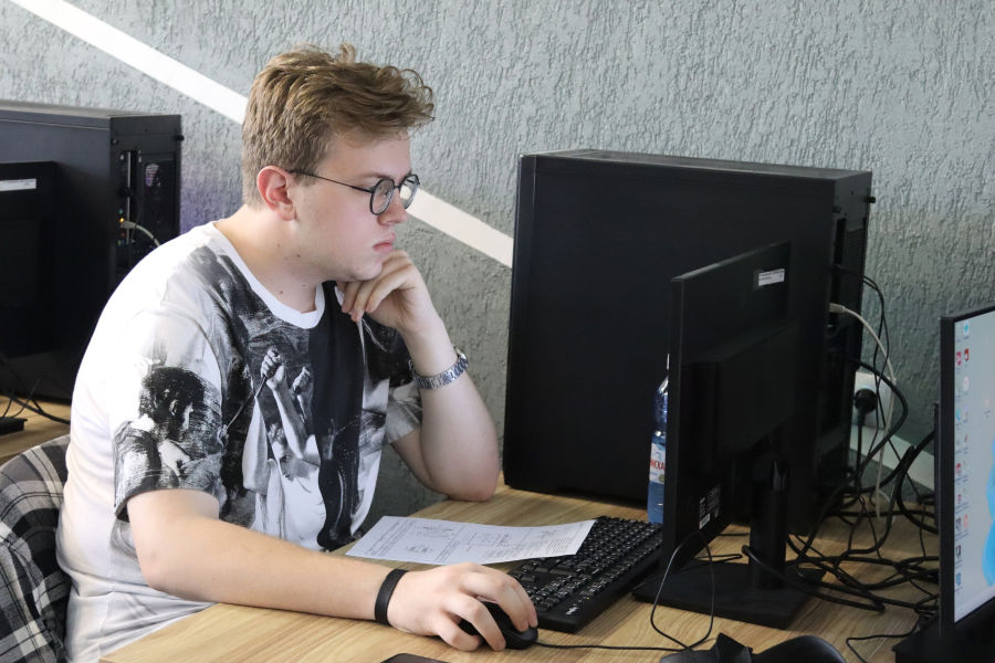 Студенты программы «Крылья Ростеха» успешно сдали итоговые экзамены Студенты программы «Крылья Ростеха» успешно сдали итоговые экзамены