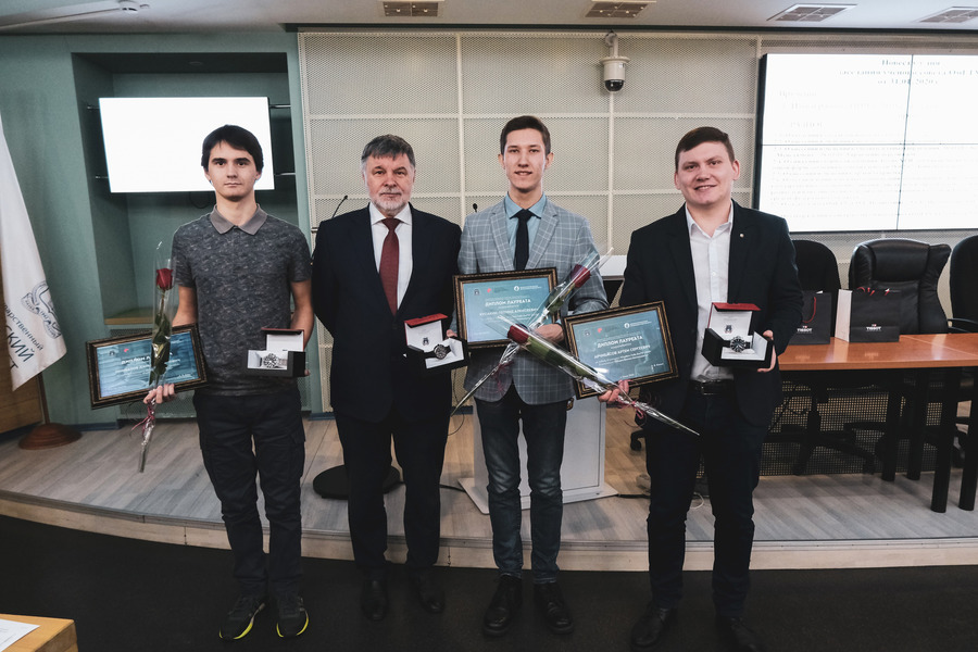 В ОмГТУ наградили лучших студентов конкурса «Студент года ОмГТУ» В ОмГТУ наградили лучших студентов конкурса «Студент года ОмГТУ»