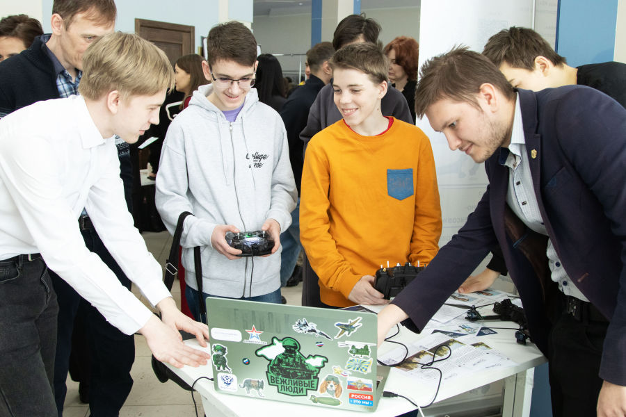 Предуниверсарий ОмГТУ дал старт 7-му сезону Проектных школ Предуниверсарий ОмГТУ дал старт 7-му сезону Проектных школ