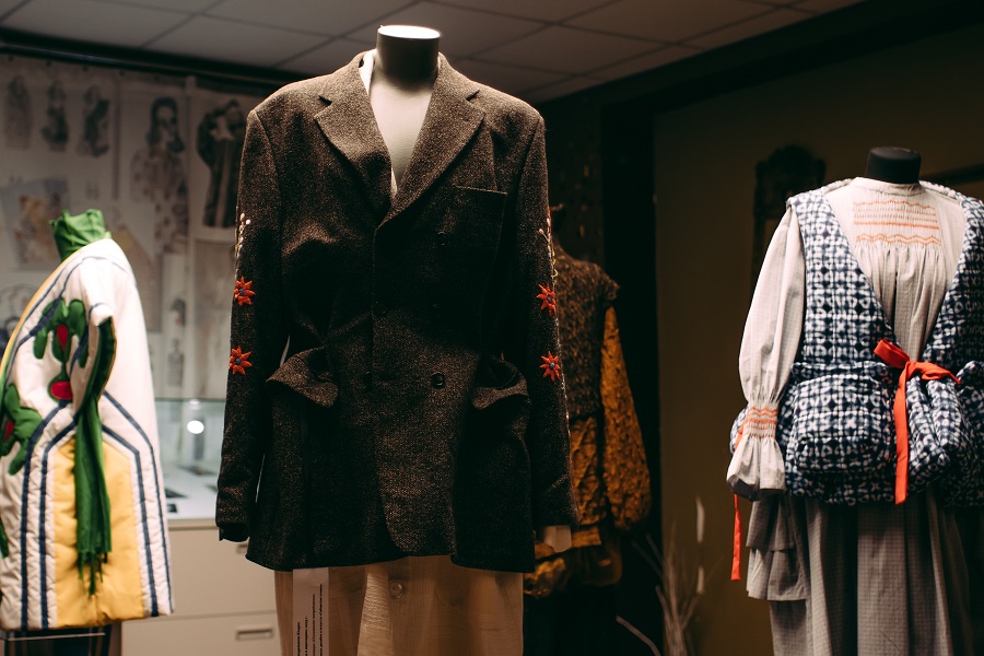 Омская Арт-резиденция открыла выставку работ победителей фестиваля дизайна и искусств «Сибирская этника» Омская Арт-резиденция открыла выставку работ победителей фестиваля дизайна и искусств «Сибирская этника»