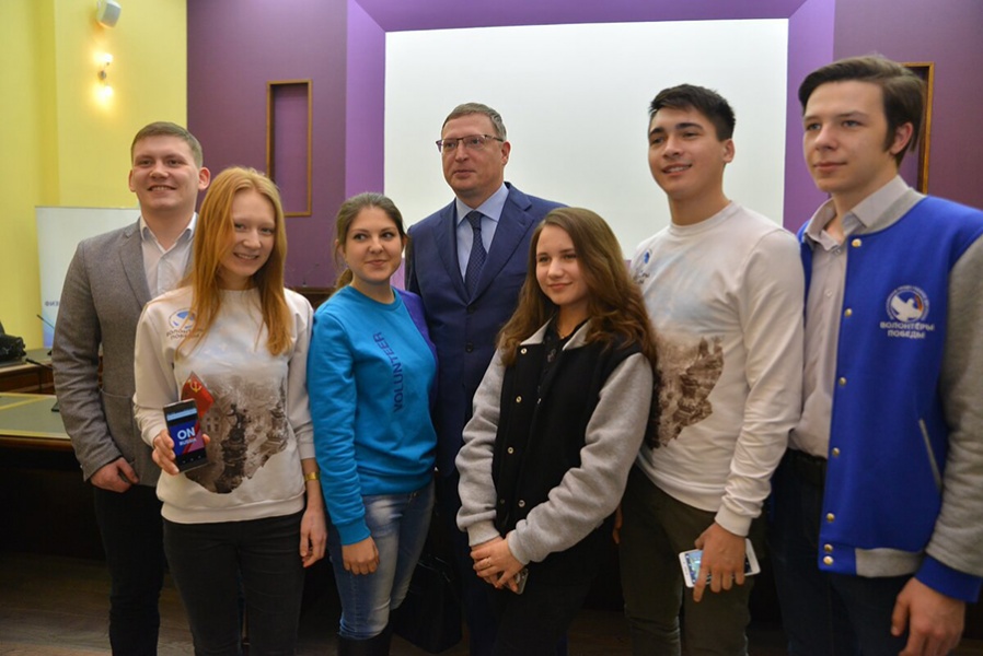 Студенты ОмГТУ встретились с Александром Бурковым Студенты ОмГТУ встретились с Александром Бурковым
