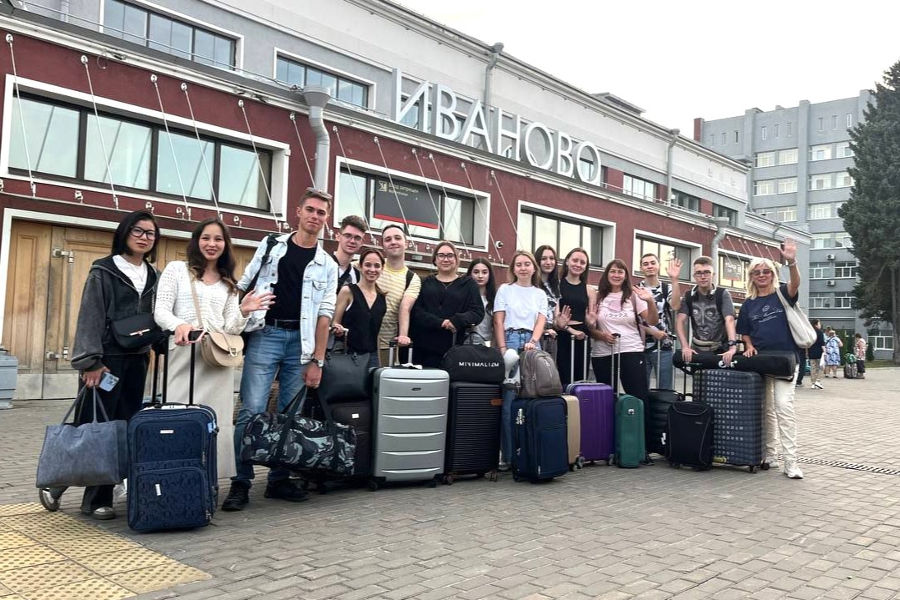 Студенты ОмГТУ познакомились с русскими традициями ткачества города Иваново Студенты ОмГТУ познакомились с русскими традициями ткачества города Иваново