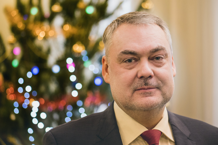 Поздравление с наступающим Новым годом и Рождеством от врио ректора Дмитрия Маевского Поздравление с наступающим Новым годом и Рождеством от врио ректора Дмитрия Маевского