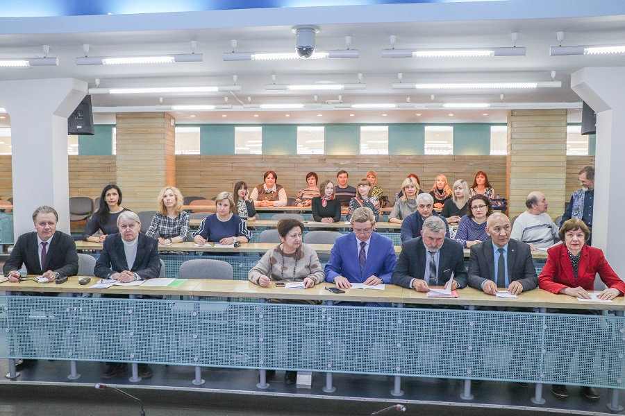 В Омском политехе прошла междисциплинарная конференция «Социально-гуманитарные чтения – 2020» В Омском политехе прошла междисциплинарная конференция «Социально-гуманитарные чтения – 2020»