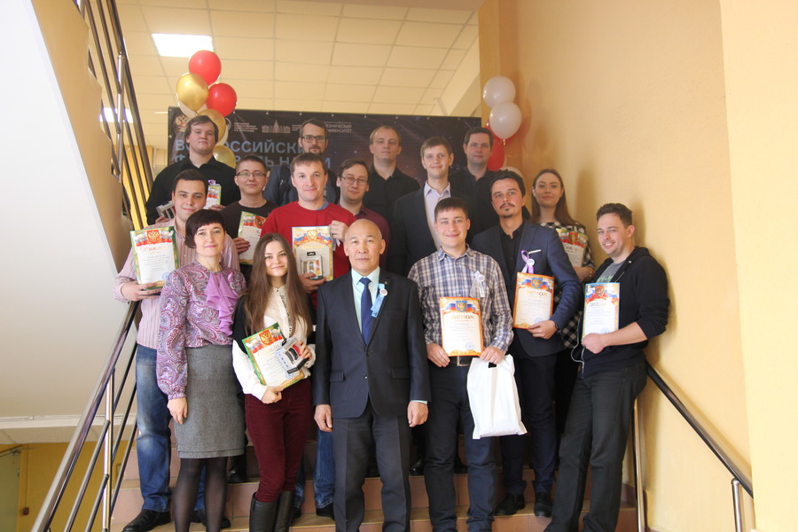 Молодые ученые из ОмГТУ рассказали о науке в стиле стендапа Молодые ученые из ОмГТУ рассказали о науке в стиле стендапа