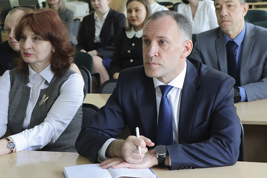 Технический университет посетил зампред Правительства Омской области Технический университет посетил зампред Правительства Омской области