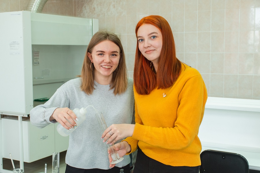 В ОмГТУ прошла квест-олимпиада для учеников городских школ В ОмГТУ прошла квест-олимпиада для учеников городских школ