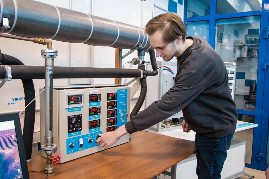 Студенты политеха – именные стипендиаты ПАО «Газпром» Студенты политеха – именные стипендиаты ПАО «Газпром»