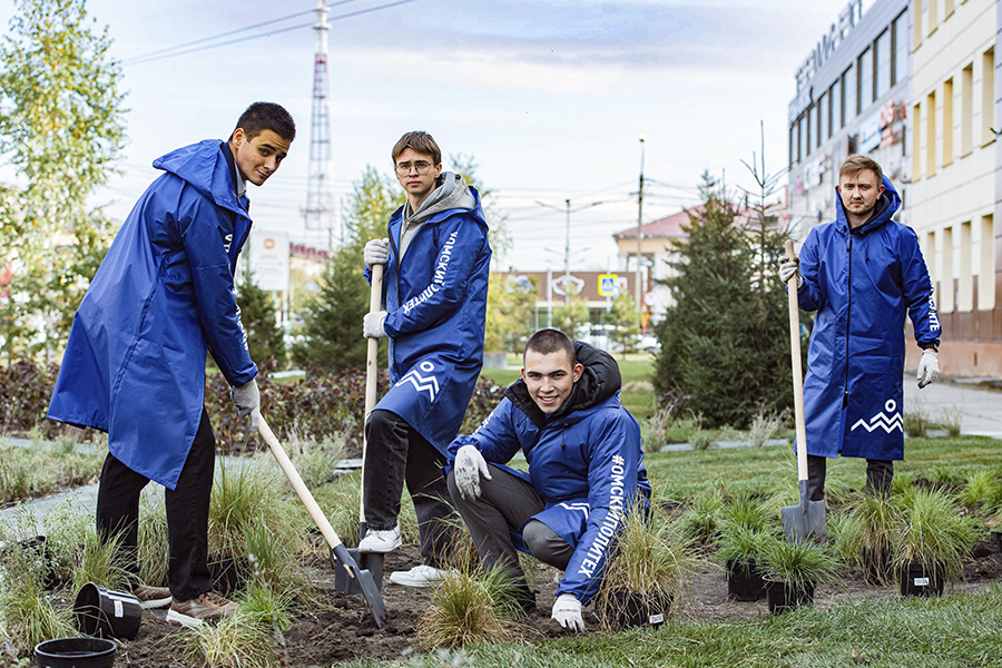 На территории технического университета появился новый благоустроенный сквер На территории технического университета появился новый благоустроенный сквер