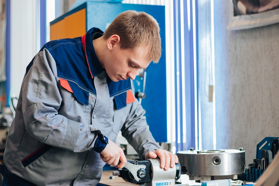 Студенты технического университета смогут получить стипендию имени Владимира Варнавского Студенты технического университета смогут получить стипендию имени Владимира Варнавского