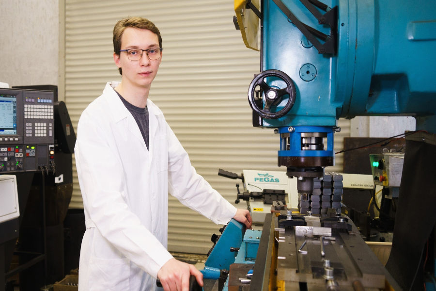 В техническом университете разработают уникальный станок для реновации металлорежущих пластин В техническом университете разработают уникальный станок для реновации металлорежущих пластин