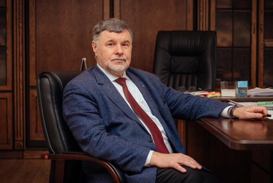 Ректор Анатолий Косых: "Пусть образовательный процесс принесет всем нам в этом году радость открытий и вдохновение творчества! В добрый путь!" Ректор Анатолий Косых: "Пусть образовательный процесс принесет всем нам в этом году радость открытий и вдохновение творчества! В добрый путь!"