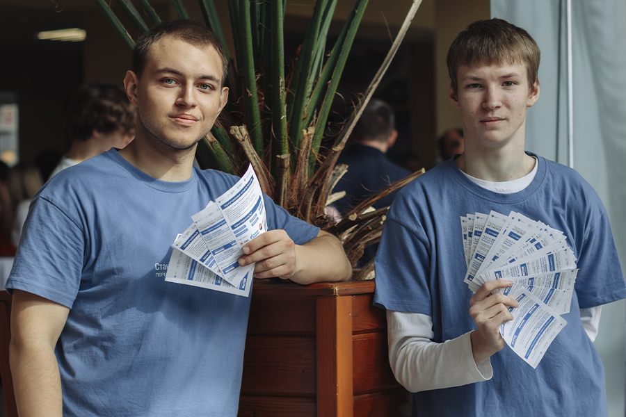 Абитуриенты ОмГТУ познакомились с будущими работодателями на Ярмарке целевых мест Абитуриенты ОмГТУ познакомились с будущими работодателями на Ярмарке целевых мест