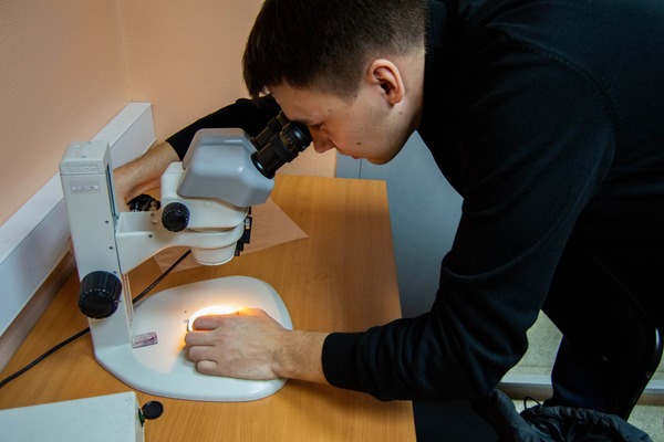 Аспирант ОмГТУ работает над повышением качества сварки с помощью трения Аспирант ОмГТУ работает над повышением качества сварки с помощью трения