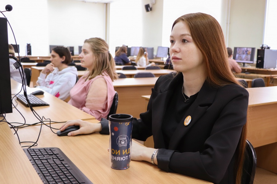 В ОмГТУ начал работу ситуационный центр онлайн-наблюдения за ЕГЭ В ОмГТУ начал работу ситуационный центр онлайн-наблюдения за ЕГЭ