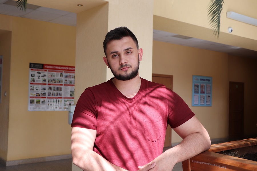 ������� ����� ������� ����� 800 ����� ������ �� ����������� �� �������� ������ �������